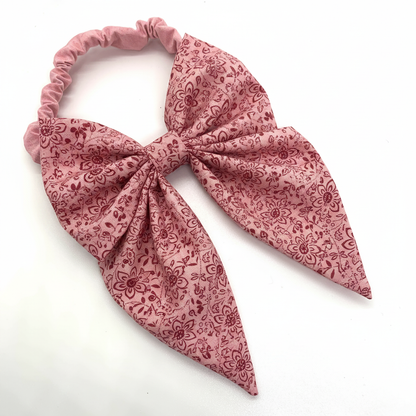Sailor-Schleife Blüten auf Rosa