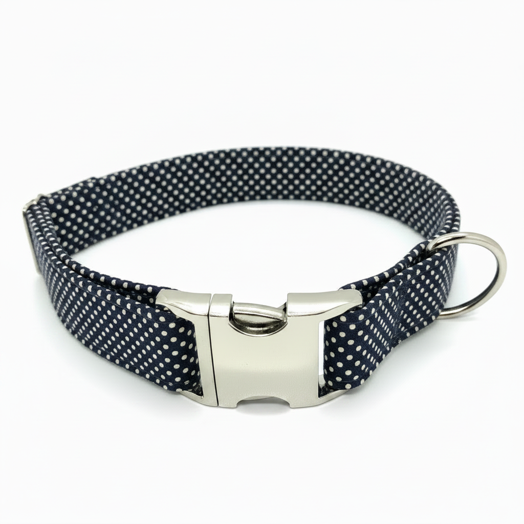Halsband Dots auf Marineblau, innen und außen gemustert