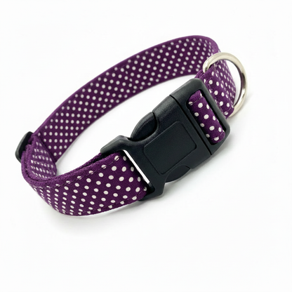Halsband Dots auf Lila, klein gemustert